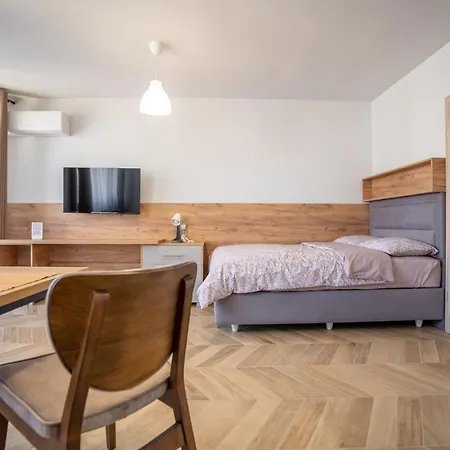 Aparthotel Amarant Aparts